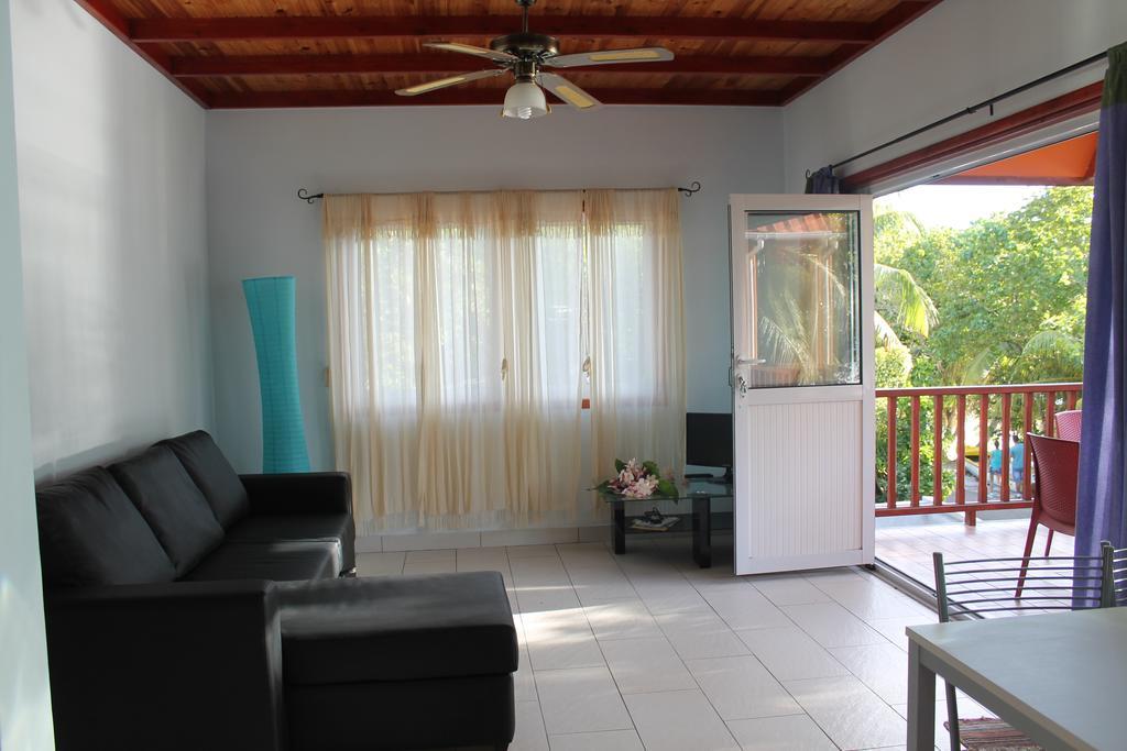Green Blue Beach House Baie Lazare  Екстериор снимка